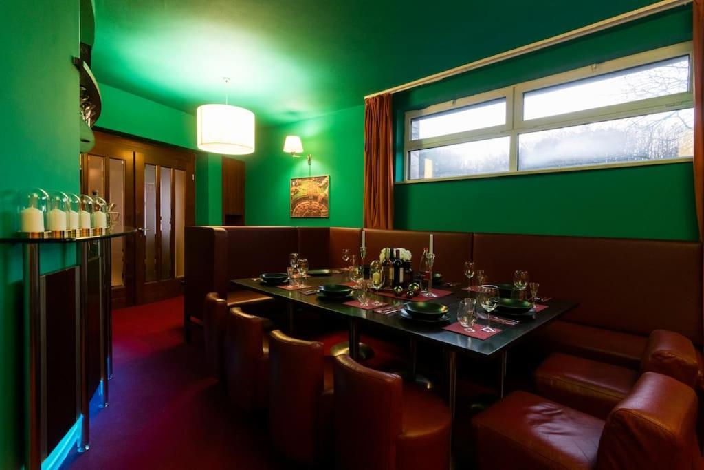 Private Casino Royal Lägenhet